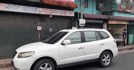 Sell White 2009 Hyundai Santa Fe in Mandaluyong