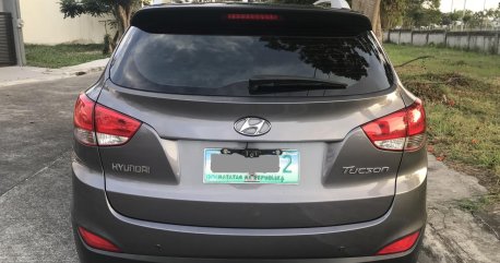 Selling Grey Hyundai Tucson 2012 SUV / MPV at 100000 in Manila