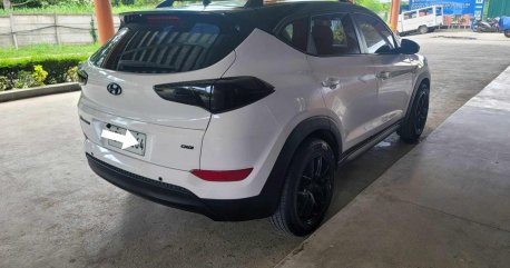 Selling White Hyundai Tucson 2016 SUV / MPV at 72000 in Manila