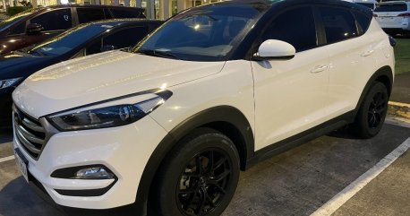 Selling White Hyundai Tucson 2016 SUV / MPV at 72000 in Manila
