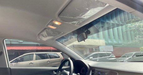 Selling White Hyundai Accent 2019 in Manila