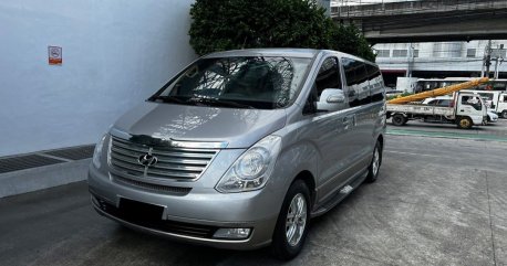 Sell White 2015 Hyundai Grand starex in Quezon City