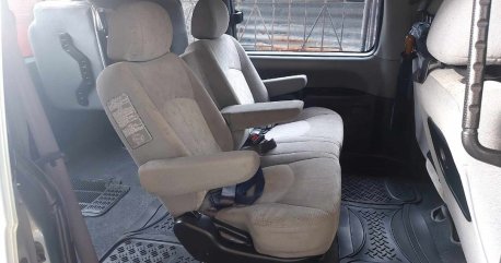 Sell White 2006 Hyundai Starex in Pasig