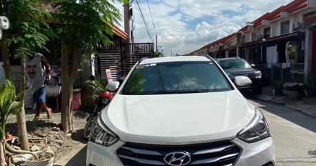 Selling Bronze Hyundai Santa Fe 2017 in Binangonan