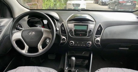 Sell Bronze 2013 Hyundai Tucson in Mandaluyong