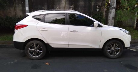 White Hyundai Tucson 2015 for sale in Automatic