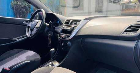 White Hyundai Accent 2013 for sale in Manila