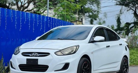 White Hyundai Accent 2014 for sale in Manila