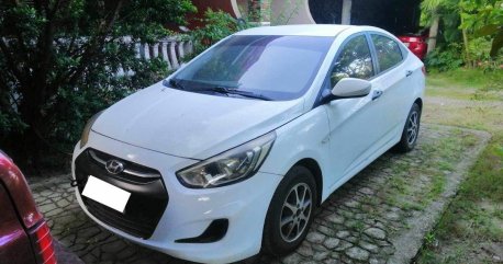 Sell White 2016 Hyundai Accent in San Fernando