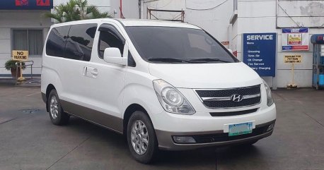 White Hyundai Grand starex 2012 for sale in 