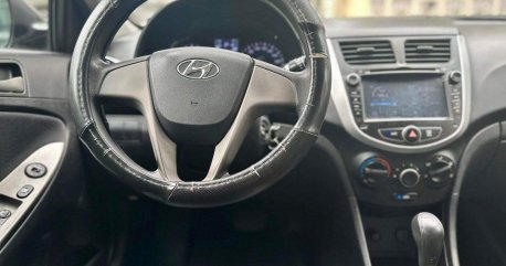 Sell White 2018 Hyundai Accent in Makati