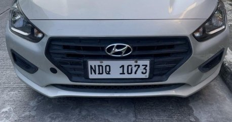 Selling White Hyundai Reina 2019 in Manila