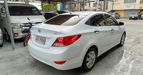 Selling White Hyundai Accent 2017 in Las Piñas