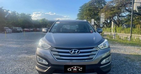 White Hyundai Santa Fe 2014 for sale in Automatic