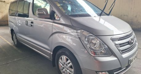 2018 Hyundai Starex  2.5 CRDi GLS 5 AT(Diesel Swivel) in Quezon City, Metro Manila