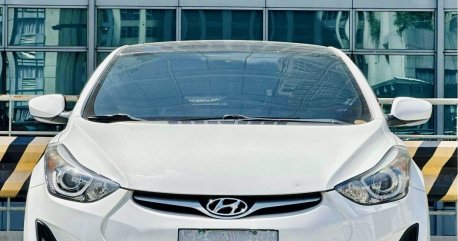 White Hyundai Elantra 2014 Sedan at Manual  for sale in Manila