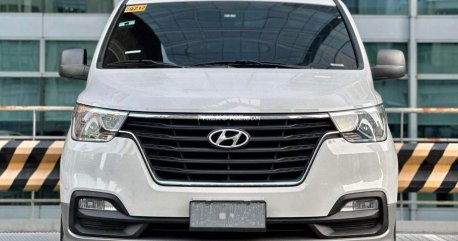 2019 Hyundai Starex  2.5 CRDi GLS 5 AT(Diesel Swivel) in Makati, Metro Manila